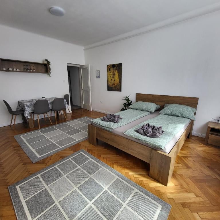Downtown Studio Apartman Thumbnail
