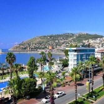 DeMANOR HOTEL ADULT ONLY