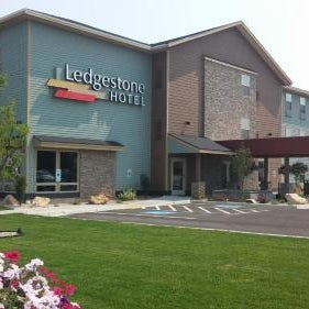 Ledgestone Hotel Billings Thumbnail
