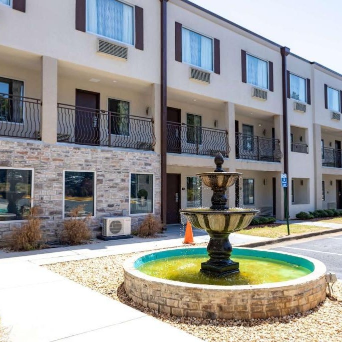 Days Inn by Wyndham College Park Atlanta Airport South Thumbnail