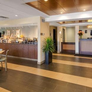 Best Western Thompson Hotel & Suites Thumbnail