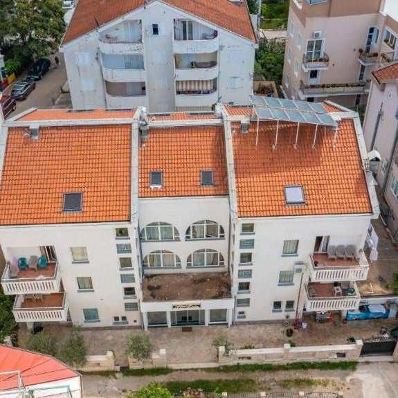 Doria Apartments