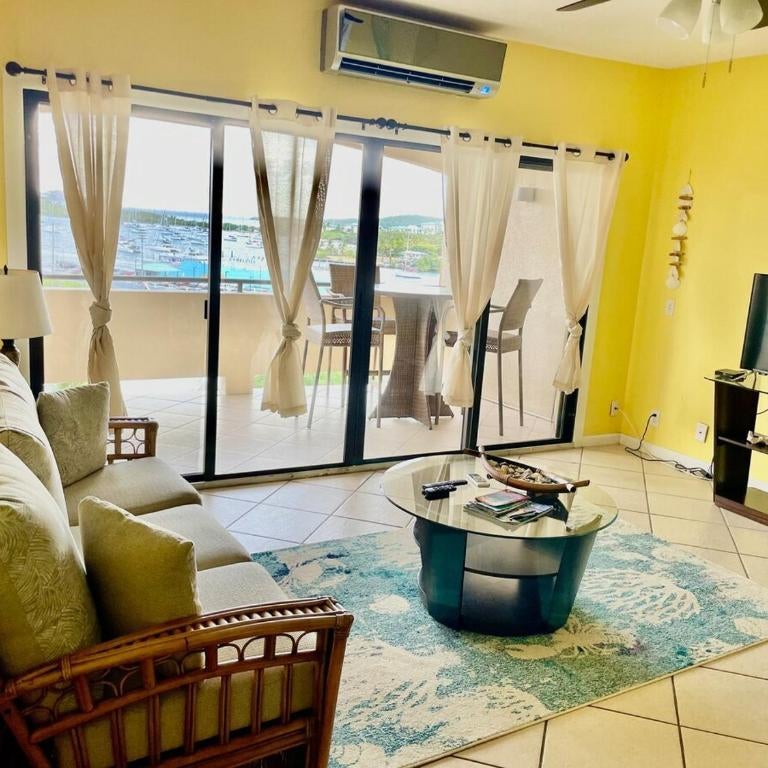 Relaxing 1bed 1bath Villa In Downtown Red Hook! Thumbnail