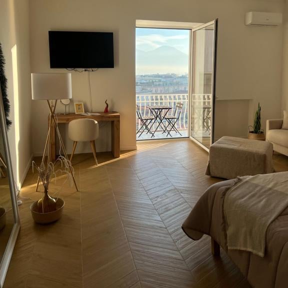 Gennarino Apartments - Panorama Suite with balcony and Urban Loft Thumbnail