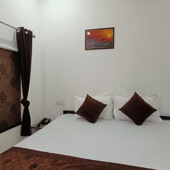 Hotel O Tapovan Rise cottages and cafe