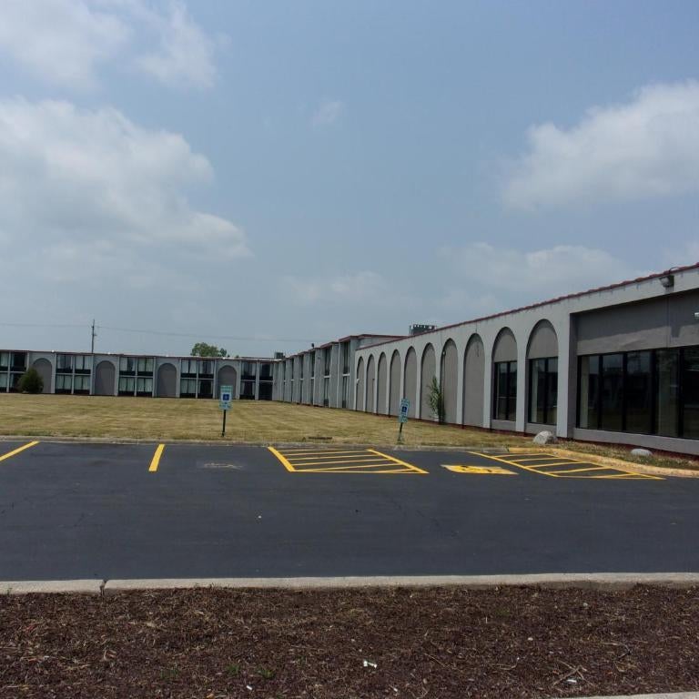 Red Roof Inn & Conference Center Chicago - N Aurora/ Naperville Thumbnail