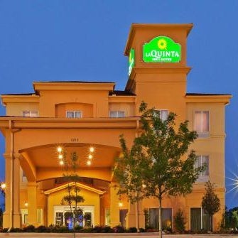 La Quinta Inn & Suites by Wyndham Marshall Thumbnail