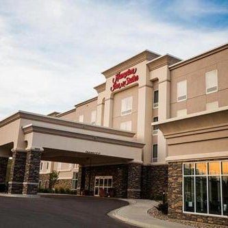 Hampton Inn By Hilton & Suites Minot Thumbnail