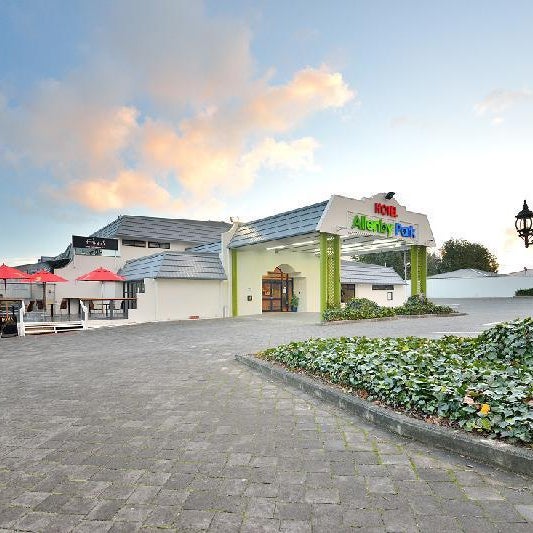 Manukau Hotel & Conference Centre