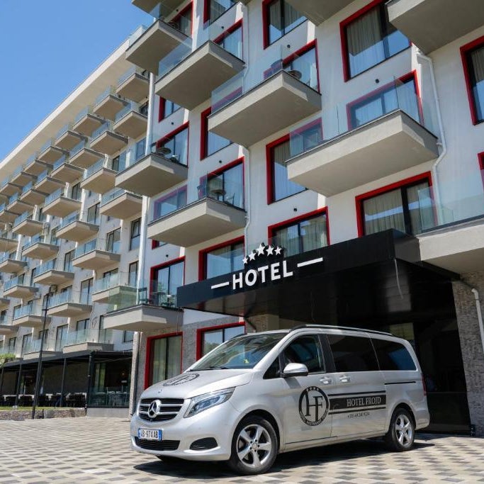 Frojd Kune Resort & Beach Hotel