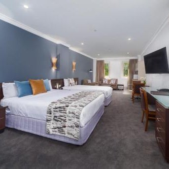 Hyde Park Inn Thumbnail