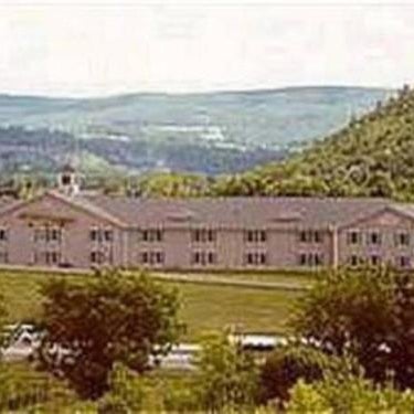 Quality Inn & Suites Schoharie near Howe Caverns Thumbnail