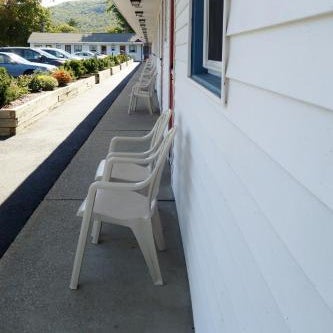 Monument Mountain Motel Thumbnail