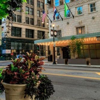 Courtyard by Marriott St. Louis Downtown/Convention Center Thumbnail