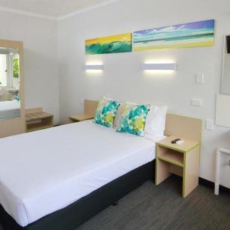 Palm Beach Hotel Thumbnail