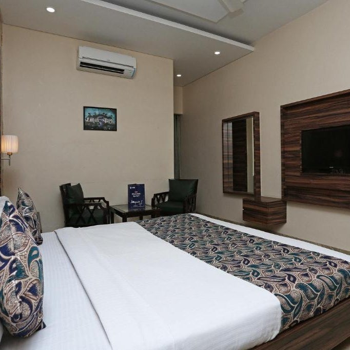 Hotel Surya Palace - Durg Railway Station