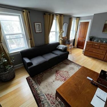 Perfectly Located Private Apartment Thumbnail