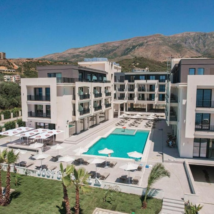 JOST Caravel Hotel