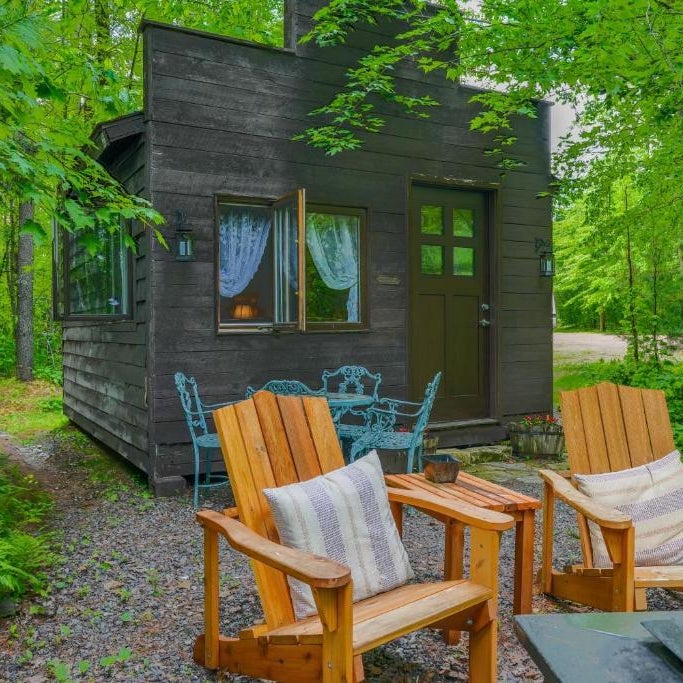 Vintage Wild West Tiny Hotel in the Woods! Thumbnail