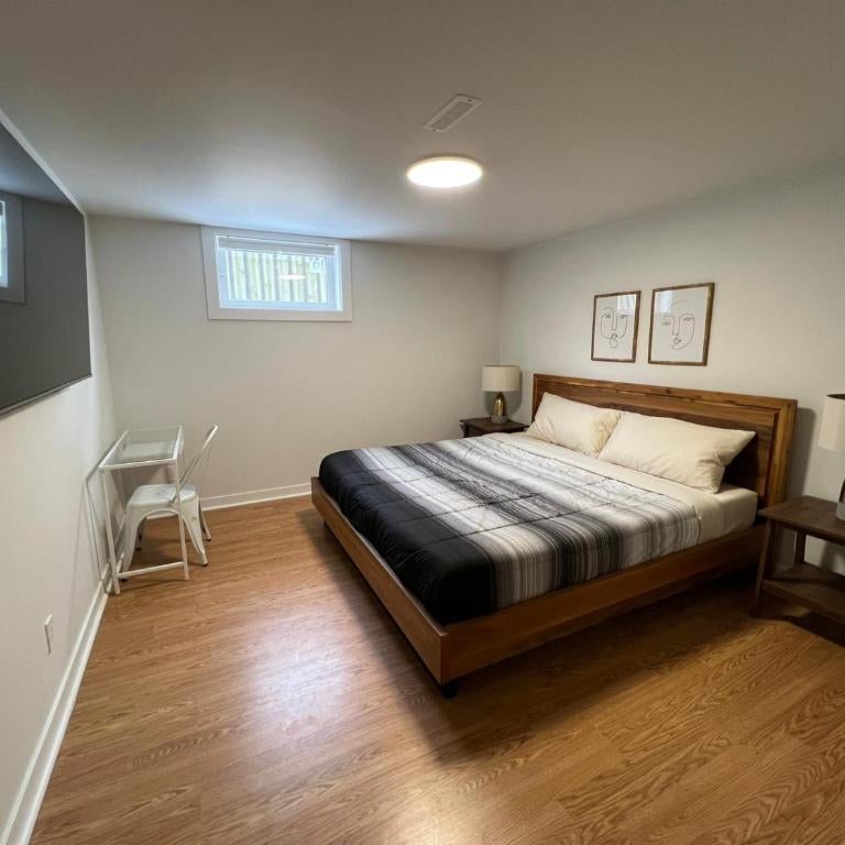 Letitia Heights !B Spacious and Quiet Private Bedroom with Shared Bathroom Thumbnail