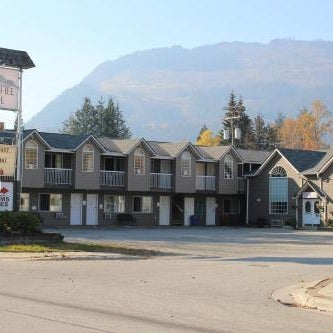 Monashee Lodge Thumbnail