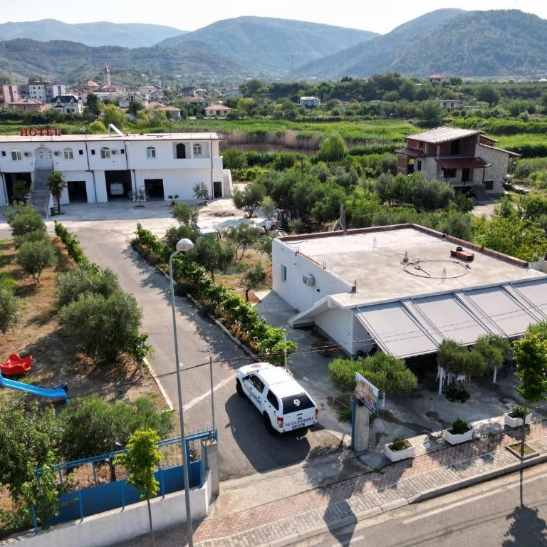 Hotel A & V Dodani Thumbnail