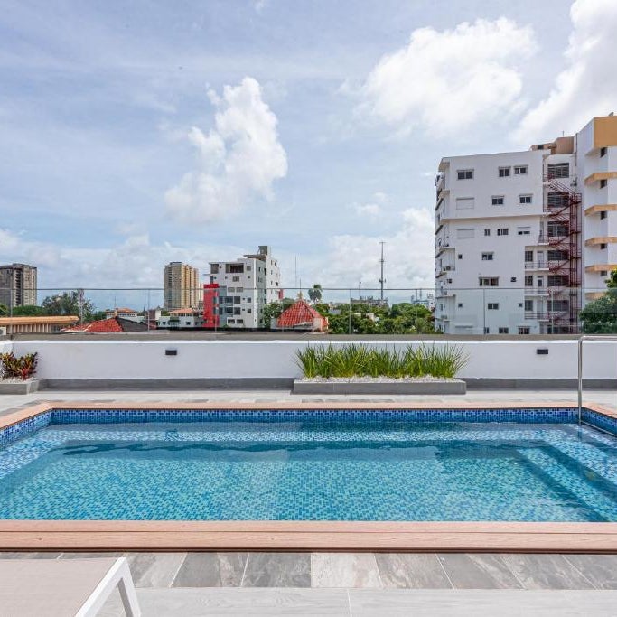 Hotel Stay Here Suites