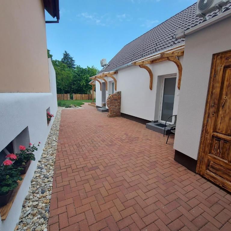 Belvárosi apartmanház 2