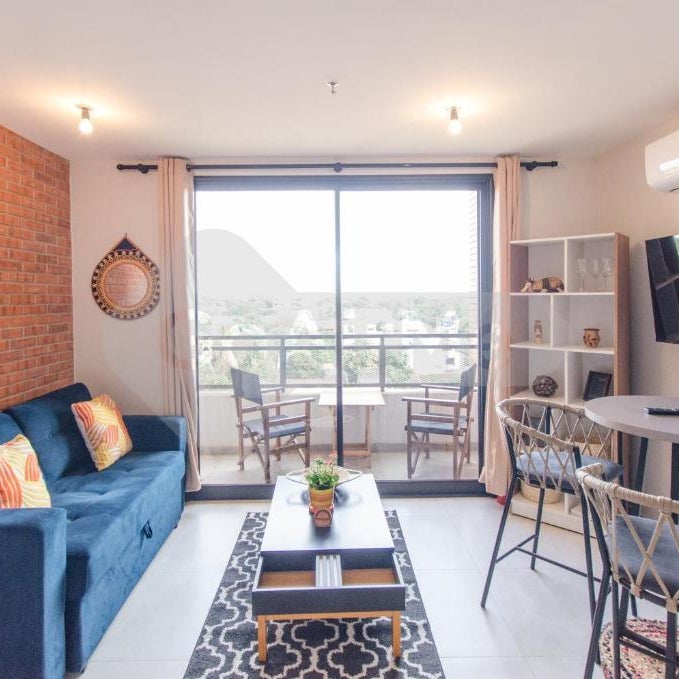 Comfortable Los Laureles Loft Thumbnail
