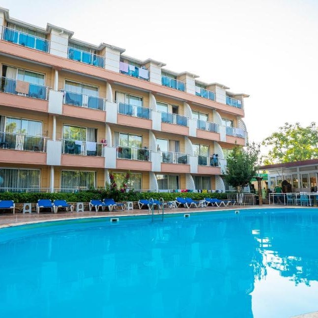 Aperion Beach Hotel Side