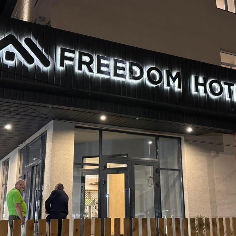 Freedom hotel