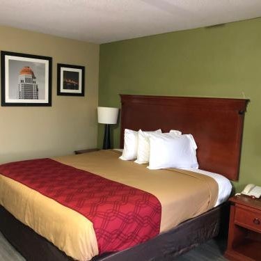 Deluxe Inn Miami OK Thumbnail