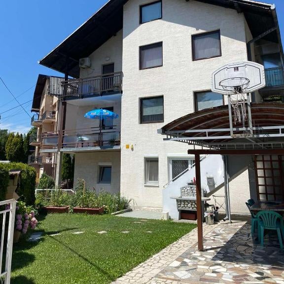 Stari Grad Apartment-free parking