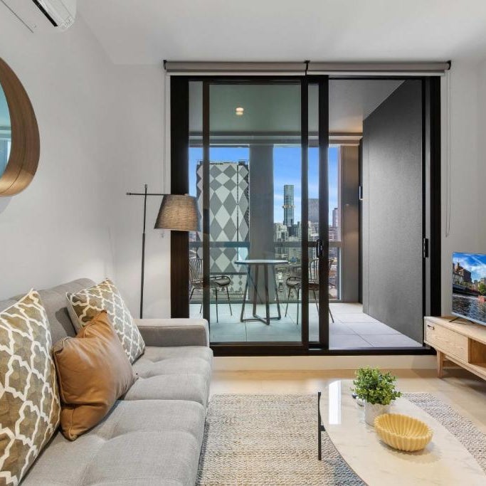 Southbank 1-Bed Resort with Study, Pool and Gym Thumbnail