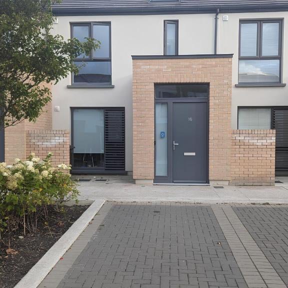 New House, Private Rooms in a Peaceful Neighborhood Thumbnail