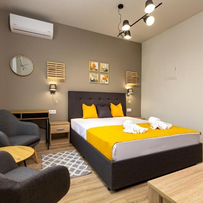 Kapana Guest House on Central Pedestrian street with Parking included Thumbnail