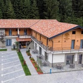 Hotel INA