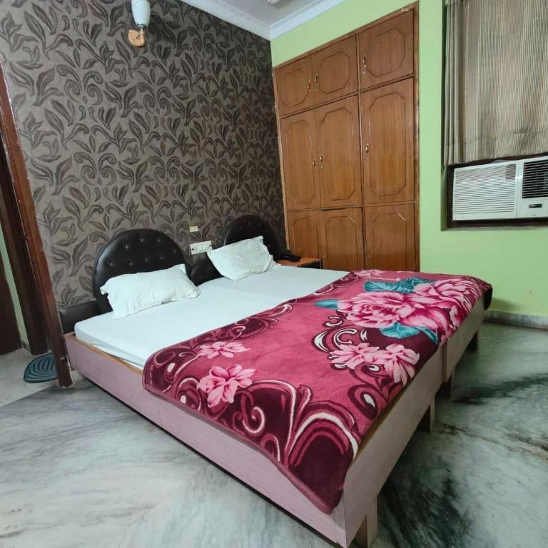 Hotel O New Savera