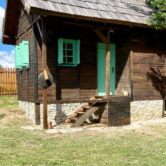 Cottages of Nišići Thumbnail