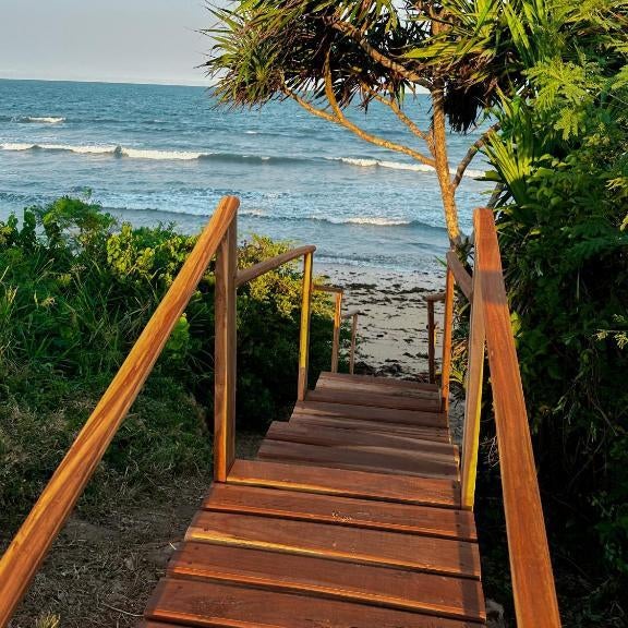 Pangani Cliffs Lodge