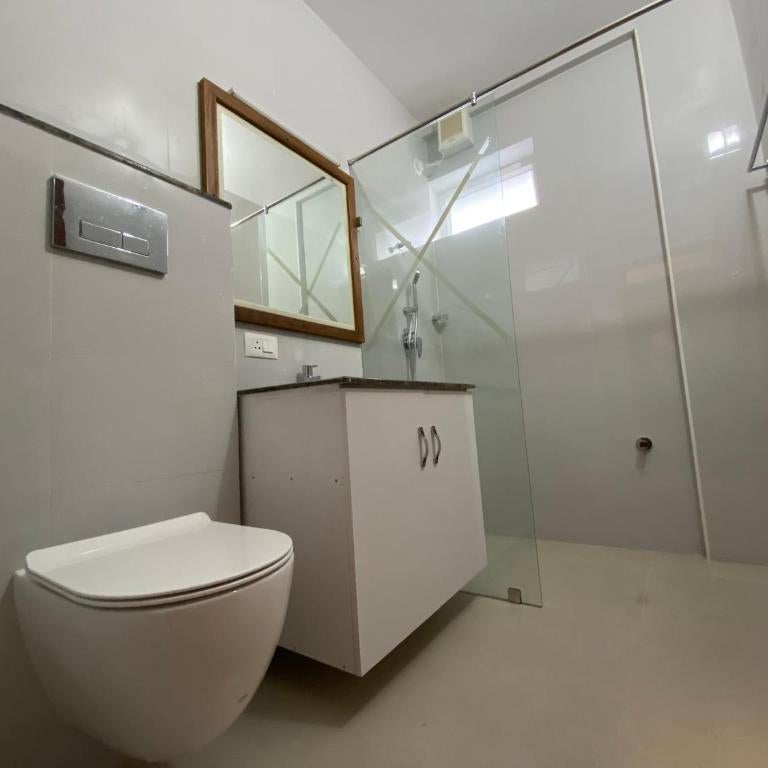 Daffodils Luxury Airport Suites
