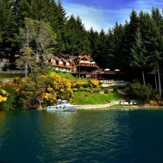 Dos Bahias Lake Resort