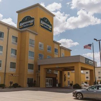 La Quinta Inn & Suites by Wyndham Minot Thumbnail