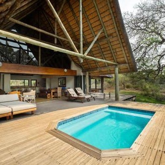 Rhino River Lodge