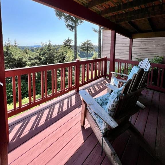 The Peregrine Suite - Comfort and Luxury in the Heart of Kodiak Thumbnail