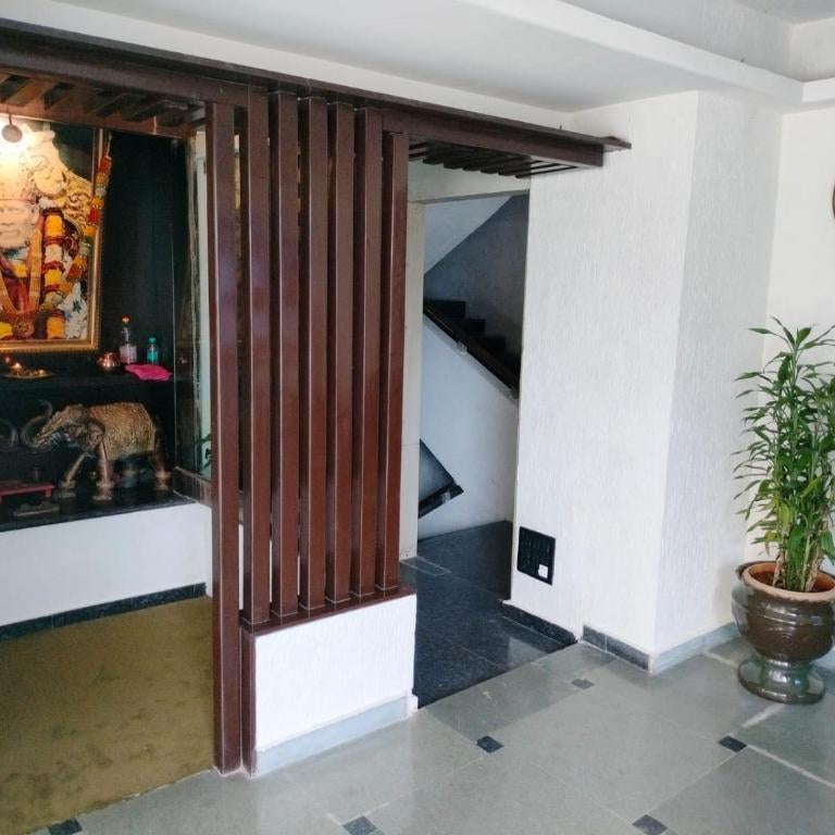 Super Hotel O Seawoods Near Palm Beach Road Formerly Sai Roop