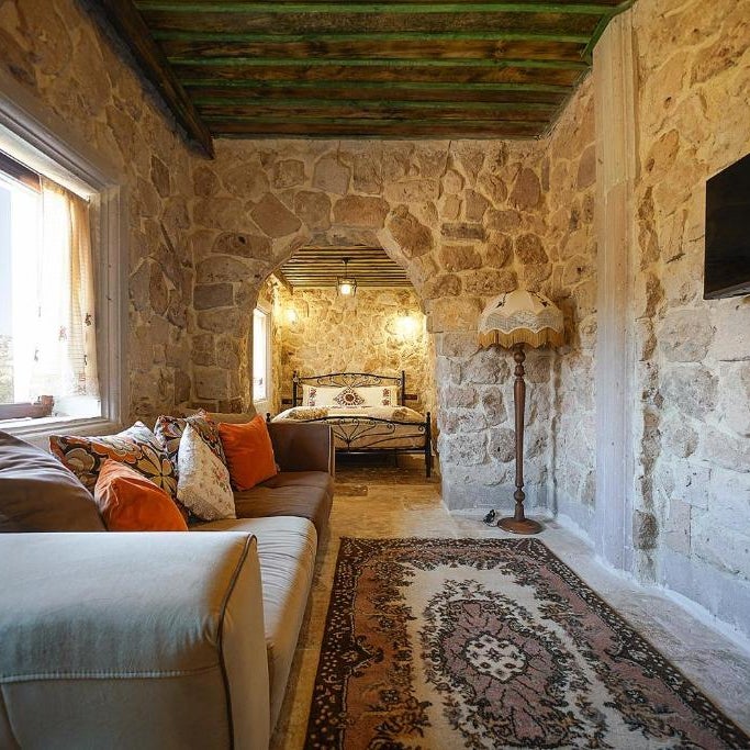 Aysel Inn House