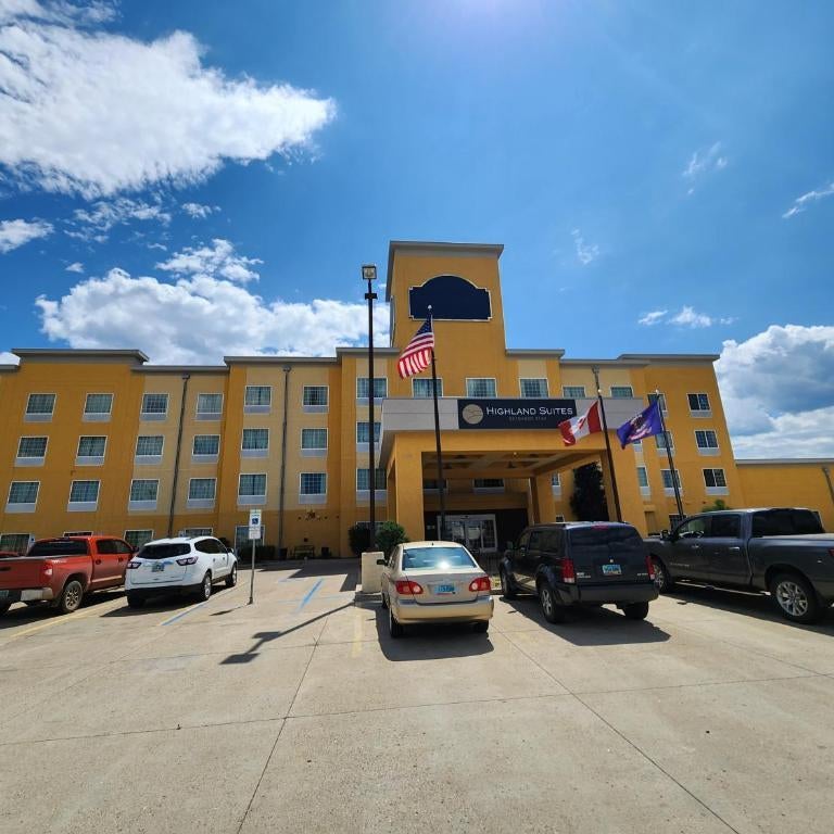 Highland Suites Minot Thumbnail