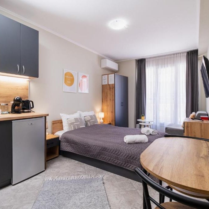 City Center Studio Apartments Thumbnail