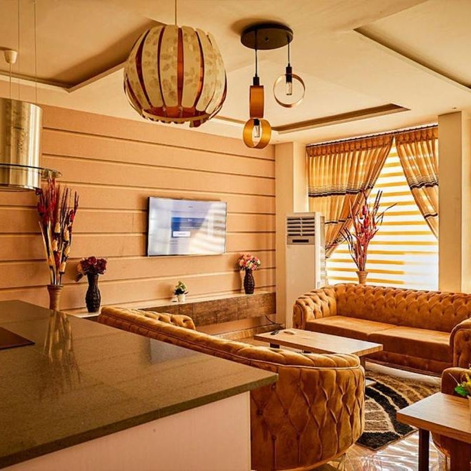 Beverly Hills Kumasi Thumbnail